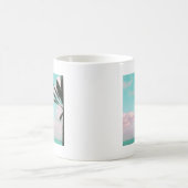 Tropisch strand, oceaanUitzicht, roze wolken, palm Koffiemok (Center)