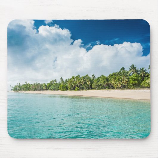 Tropisch strand omzoomd door palmen muismat (Voorkant)