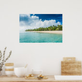 Tropisch strand omzoomd door palmen poster (Keuken)