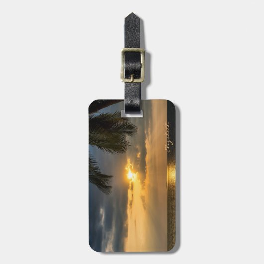 Tropisch strand, palm, zonsondergang - op maat gem bagagelabel (Voorkant verticaal)