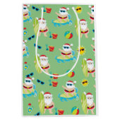 Tropisch strand surfende kerstman Cute kerst Medium Cadeauzakje (Voorkant)