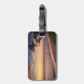 Tropisch strand, zonsondergang, palm bagagelabel (Achterkant verticaal)
