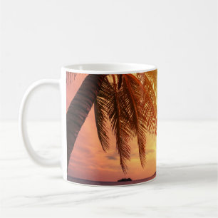 Tropisch strandparadijs: sereen landschap. koffiemok
