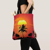 TROPISCH TAS BIJ ZONSONDERGANG (Dichtbij)