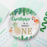 Tropisch zomerstrand Luau Boys 1e verjaardag Papieren Bordje<br><div class="desc">Viel in stijl met deze trendy borden van het de verjaardagsfeestje van 1 verjaardag. Het ontwerp is gemakkelijk te personaliseren met je eigen formulering en je familie en vrienden zullen enthousiast zijn als ze deze fantastische feestelijke borden zien.</div>