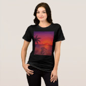 Tropisch Zonsondergang Strand T-Shirt | Esthetisch (Voorkant volledig)
