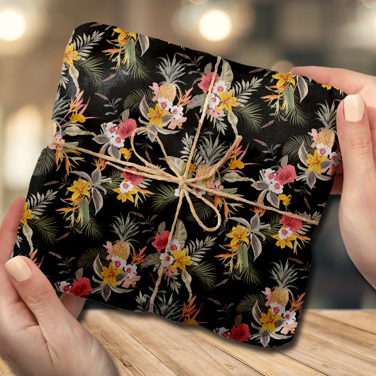 Tropische anananas Hibiscus Foliage op zwart Tissuepapier