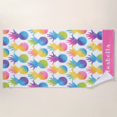 Tropische Ananas Roze Monogram Naam Strandlaken (Voorkant)