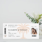 Tropische bestemming Boarding Pink Palm QR Wedding Kaart (Staand voorkant)