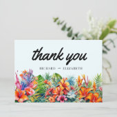 Tropische bladeren bloemenstrand bruiloft bedankkaart (Staand voorkant)