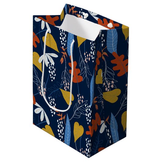 Tropische bladeren en bloesems medium cadeauzakje (Voorkant Gekanteld)