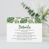 Tropische bladeren groen en goud bruiloft invoegen informatiekaartje (Staand voorkant)