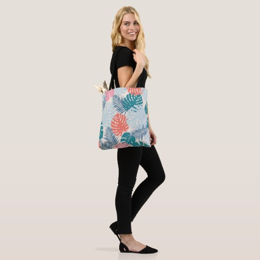 Tropische bladeren tote bag (Op model)