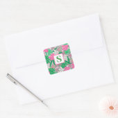Tropische Bloem Monogram Roze Wit Groen Preppy Vierkante Sticker (Envelop)