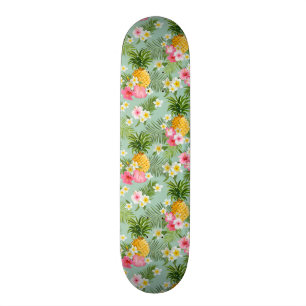 Tropische bloemen en ananassen skateboard