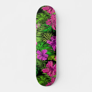 Tropische bloemen en planten op zwart persoonlijk skateboard