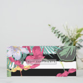 Tropische bloemen laten cadeaubon achter (Staand voorkant)