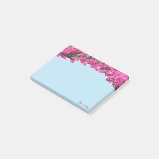 Tropische bloemen op lichtblauw post-it® notes (Schuin)