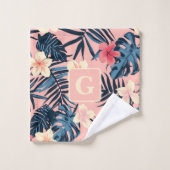 Tropische bloemen roze gepersonaliseerd Monogram Bad Handdoek (Wasdoekje)