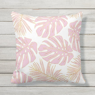 Tropische blush roze monstera bladeren patroon buitenkussen