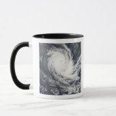 Tropische cyclone Carina Mok (Links)