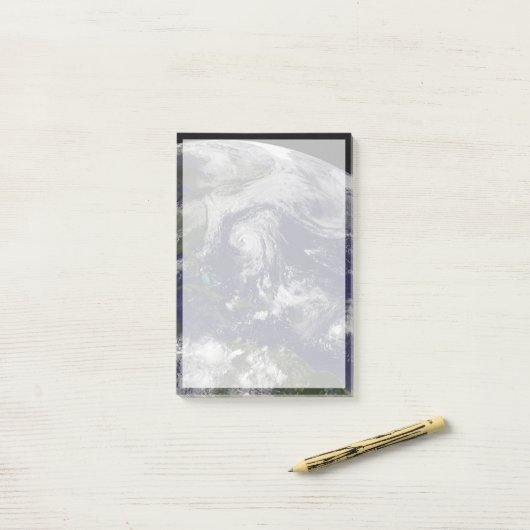 Tropische cyclonen Katia, Lee, Maria en Nate. Post-it® Notes (Op bureau)
