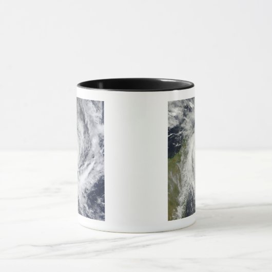 Tropische cycloon Bingiza Mok (Midden)