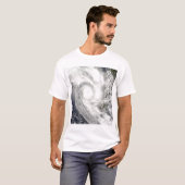 Tropische cycloon Fanele over Madagascar T-shirt (Voorkant volledig)
