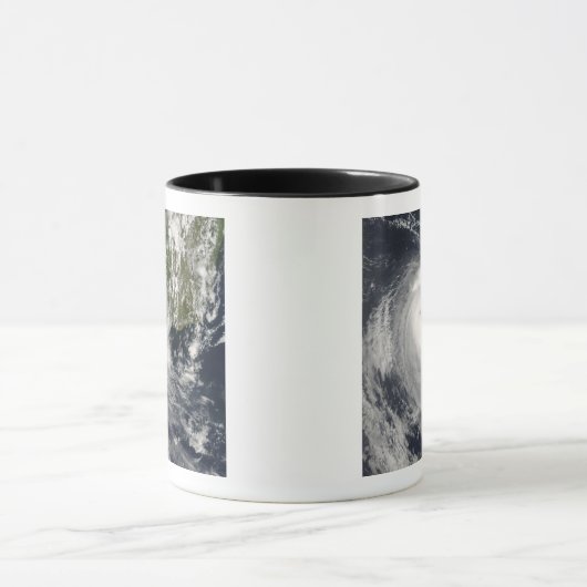 Tropische cycloon Favio voor Madagaskar Mok (Midden)