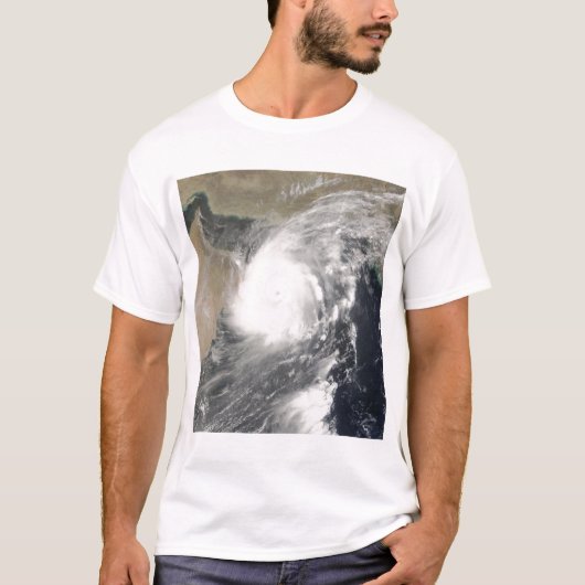 Tropische cycloon Gonu op het Arabische Zee T-shirt (Voorkant)