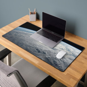 tropische cycloon idai boven de kust van afrika. bureaumat