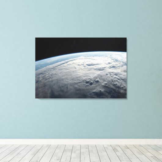 tropische cycloon idai boven de kust van afrika. canvas afdruk (Insitu (Houten vloer))