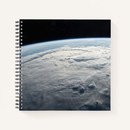 tropische cycloon idai boven de kust van afrika. notitieboek (Voorkant)