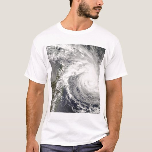 Tropische cycloon Ivan nadert Madagaskar T-shirt (Voorkant)