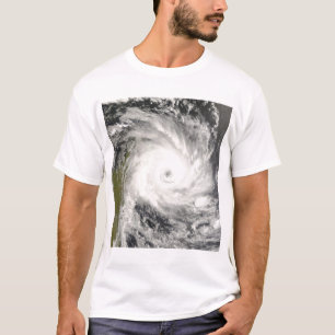 Tropische cycloon Ivan over Madagascar T-shirt