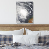 Tropische cycloon Jacob nadert Australië Canvas Afdruk (Insitu (Slaapkamer))