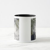 Tropische cycloon Jokwe in het Mozambikaanse kanaa Mok (Midden)