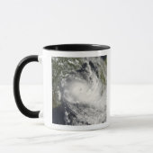 Tropische cycloon Jokwe in het Mozambikaanse kanaa Mok (Links)