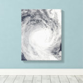 Tropische cycloon Oli voor de kust van Tahiti Canvas Afdruk (Insitu (Houten vloer))