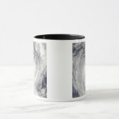 Tropische cycloon Oli voor de kust van Tahiti Mok (Midden)