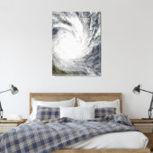 Tropische cycloon Yasi over Australië Canvas Afdruk (Insitu (Slaapkamer))
