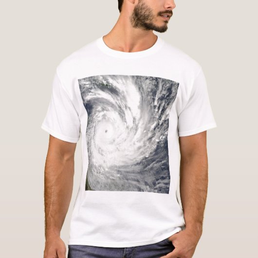 Tropische cycloon Yasi over Australië T-shirt (Voorkant)