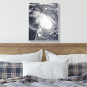 Tropische cyklone Gael nadert Madagaskar Canvas Afdruk (Insitu (Slaapkamer))