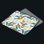 Tropische exotische vogels en bladpatroon laptop sleeve<br><div class="desc">Moderne waterverven,  kleurrijke exotische vogels en luchtige tropische bladeren naadloos.</div>