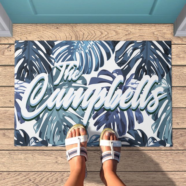 Tropische familienaam Blauw Wit Palmblad Deurmat (Family name doormat with blue palm leaves)