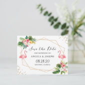 Tropische Flamingo's Bloemen Bruiloft Save the Dat Aankondigingskaart (Staand voorkant)