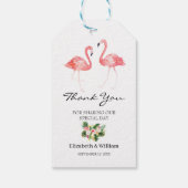 Tropische Floral Leaves Flamingo Weddenschap Bedan Cadeaulabel (Achterkant)