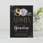 Tropische gouduitnodiging op 80ste verjaardag met  kaart (Staand voorkant)