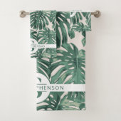 Tropische groene palmbladeren monogram naam bad handdoek (Insitu)