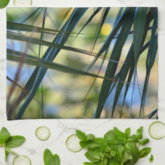 Tropische handpalmen zonder grenzen Blauwe Groene  Theedoek (Gevouwen)